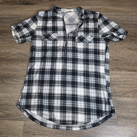 Bulotus Tops - Bulotus Womens Small Short Sleeve Plaid Quarter Zip Top Black White Grey Stretch